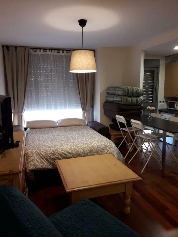 Apartamento En C/ Peroneros Latas Exterior photo